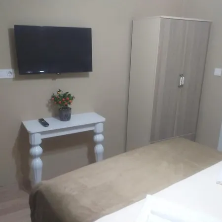 Aparthotel Guerses