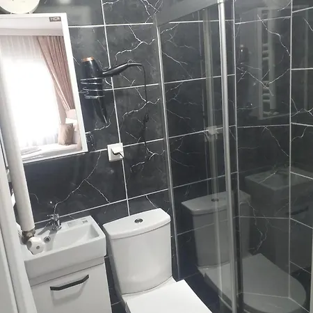 Aparthotel Guerses